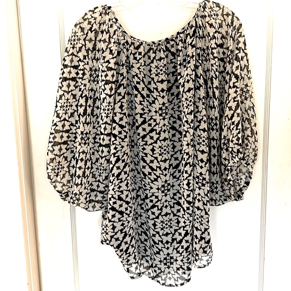 Willi Smith Butterfly Blouse - Picture 4 of 6